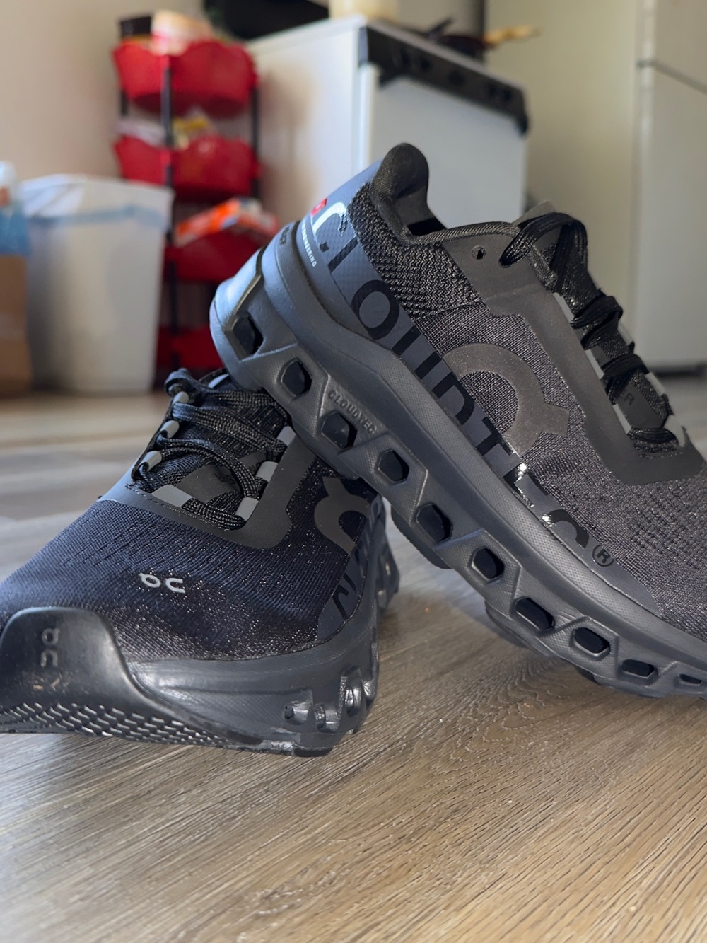 On Running Men's Black Low-Profile Running Sneakers